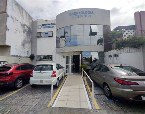 Prédio Comercial no Salgado Filho .